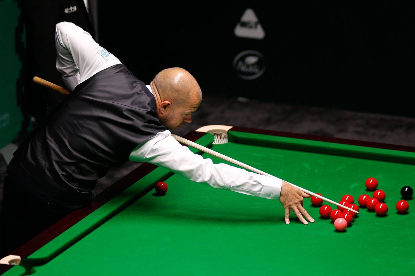 断传一垒 断传一垒